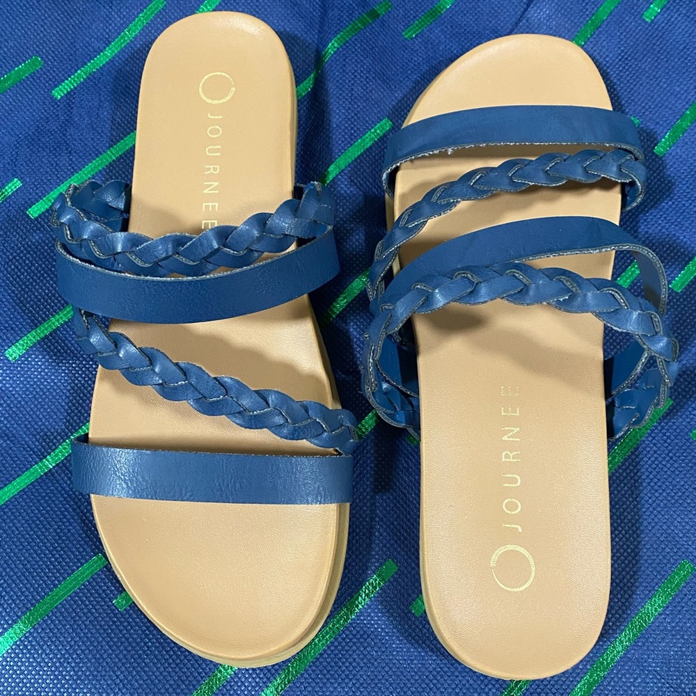 ⭐️NEW Journee COLETTE SLIDE SANDALS IN FAUX LEATHER Size 6 - Picture 13 of 16